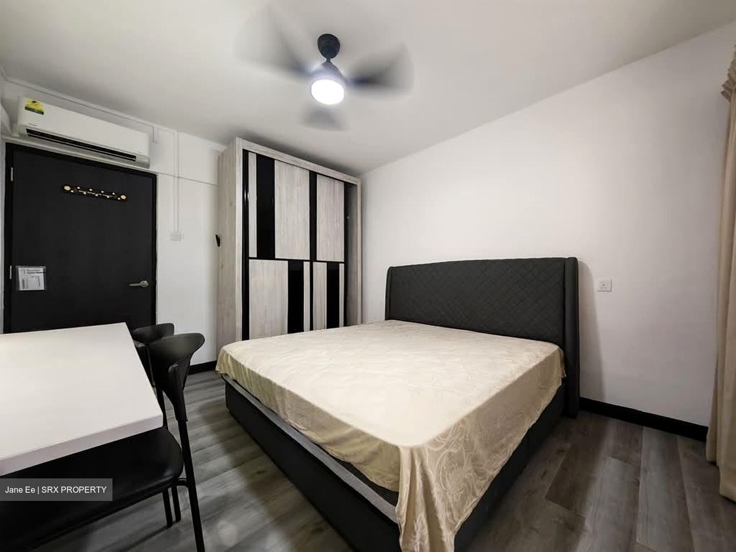 Pine Grove (D21), Condominium #606237001